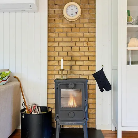 Cosy Classic With A Covered Terrace And Large Natural Plot Just A Few Minutes Walk From The Family-friendly Ahl * Ebeltoft