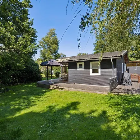 Cosy Classic With A Covered Terrace And Large Natural Plot Just A Few Minutes Walk From The Family-friendly Ahl * Ebeltoft